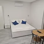 Dado アパート Baška Voda