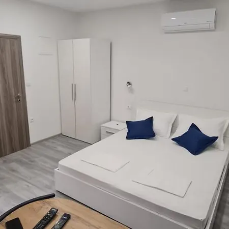 Dado * Baška Voda