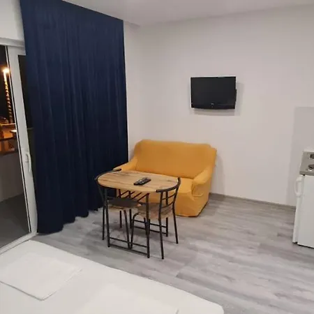 Dado Apartment *